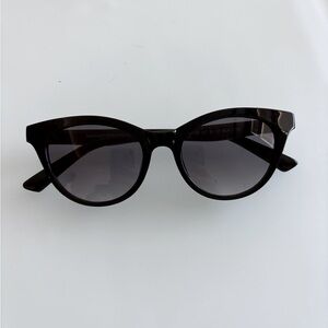 Black Cat-eye Sunglasses